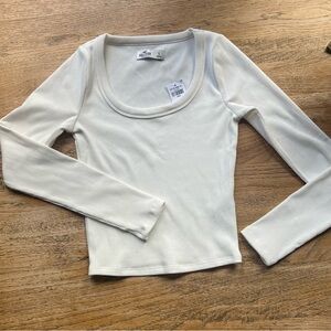 Hollister ribbed off white top, new, small women